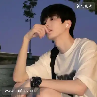 滑璇鸣